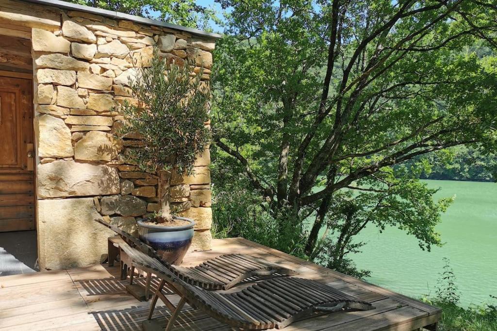 Lake House I // Alauzet Ecolodge + Nature Spa Castelnau-de-Mandailles Exterior photo
